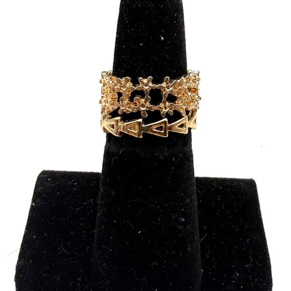 Gold Tone Stacked Band Rings Set Size 5 Geometric & Floral Texture Fashion Jewel - Picture 2 of 6